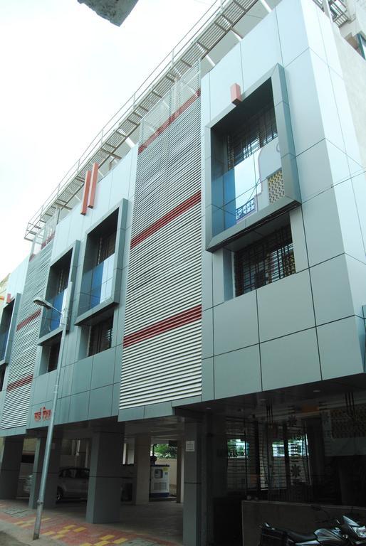 Sai Niwas Hotel Sirdi Kültér fotó